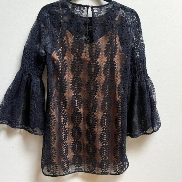 Michael Kors sheath lace bell sleeves dress Sz S - Picture 2 of 11